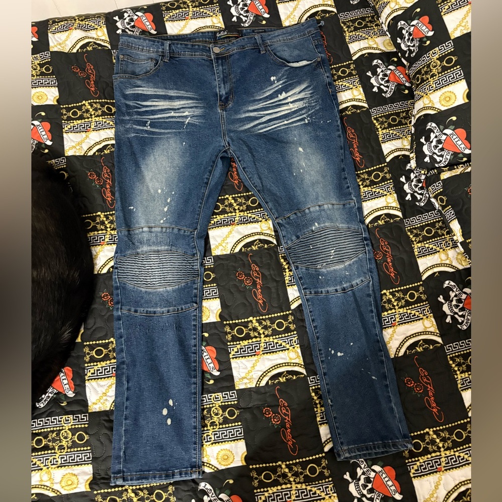 Men's Distressed Blue Jeans